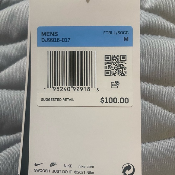 Liverpool Nike 2021/22 Drill Performance Raglan Quarter Zip - Picture 7 of 8